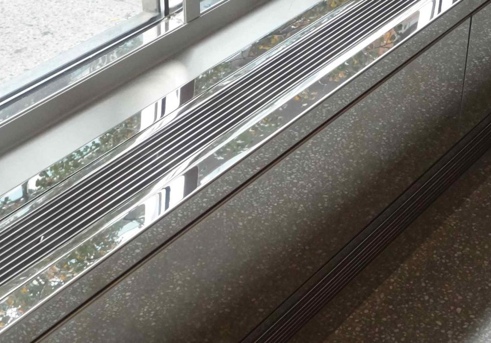 AAG100 Mirror Polished Stainless Linear Grilles